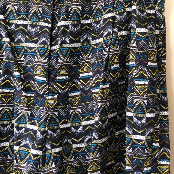 H&M Lightweight Aztec Shorts Size 10 Summer - Picture 2 of 5